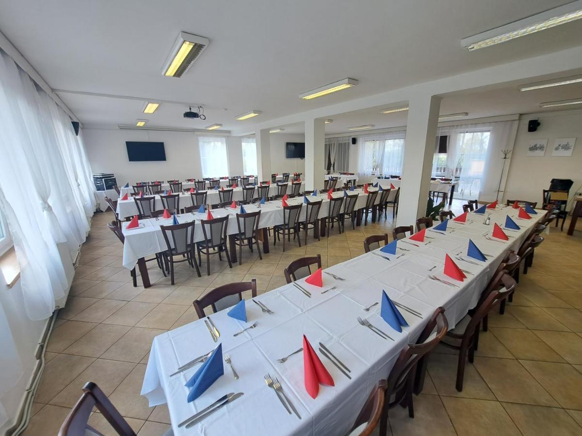 Hasicsky Hotel Pribyslav Exterior photo