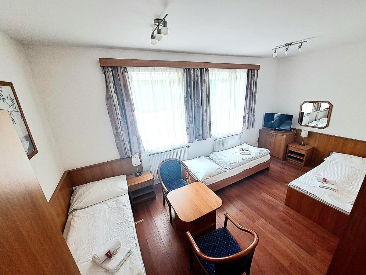 Hasicsky Hotel Pribyslav Exterior photo